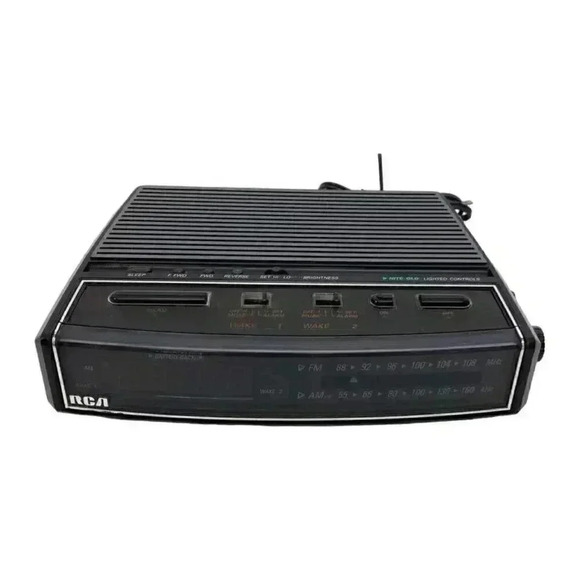 RCA Dual Alarm Clock Am FM Radio RP-3651B Nite-Glo Display Green Led Readout VTG - Picture 1 of 8